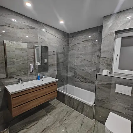 Large Deluxe Apartamento