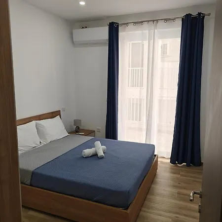 Apartamento Large Deluxe *