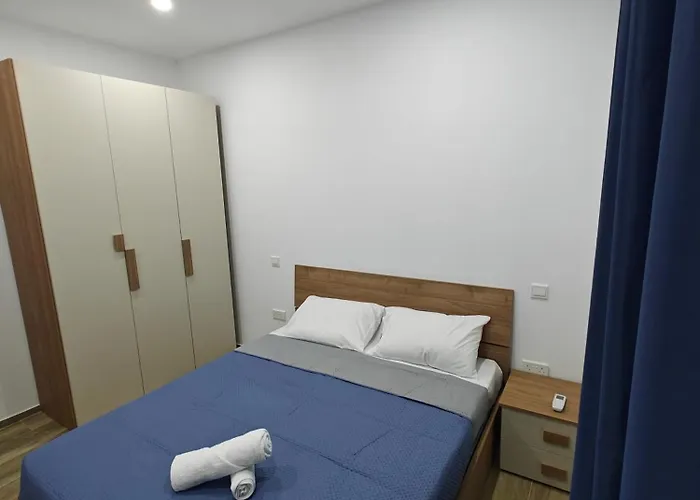 Large Deluxe * Сент-Полс-Бей